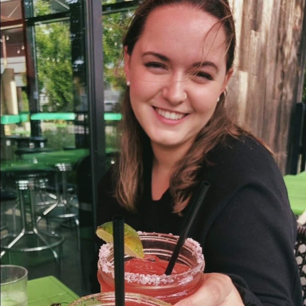 Meet your Posher, Olivia